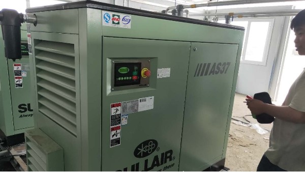 壽力空壓機電子行業(yè)客戶使用現(xiàn)場